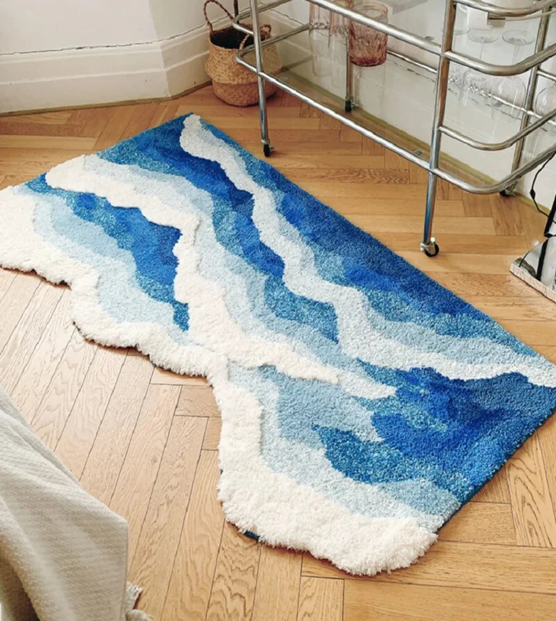 irregular_blue_wave_hand_tufted_rug