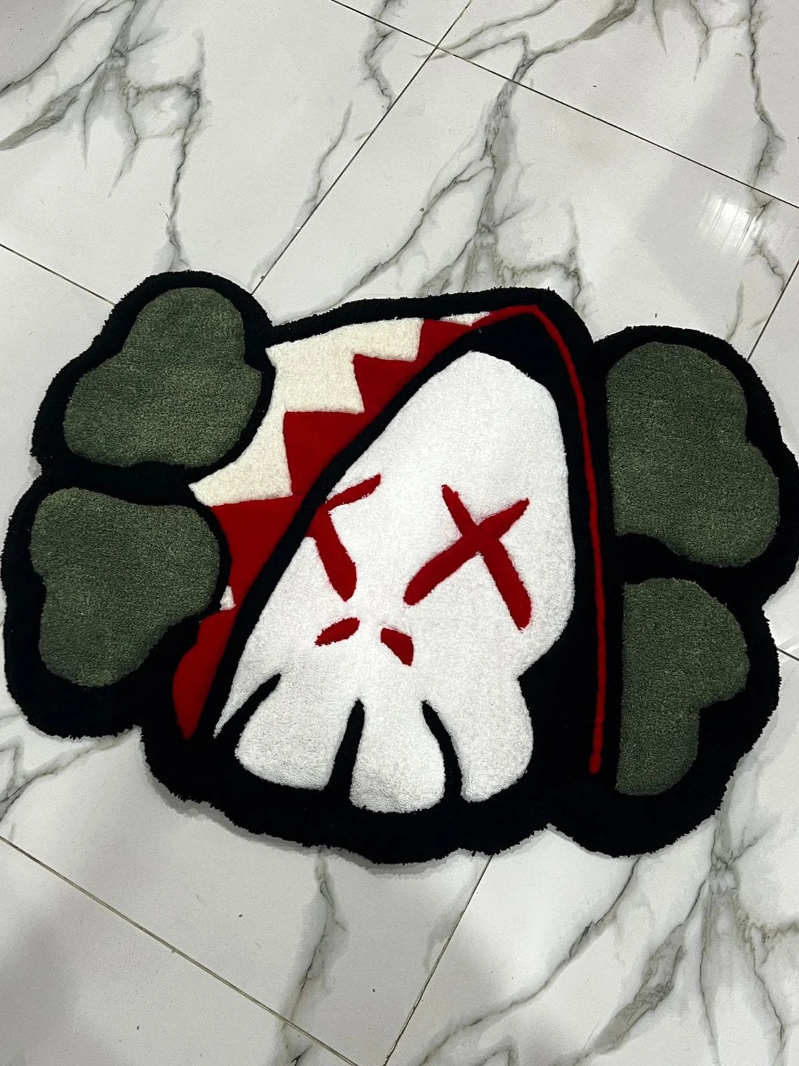 irregular_white_red_hand_tufted_rug