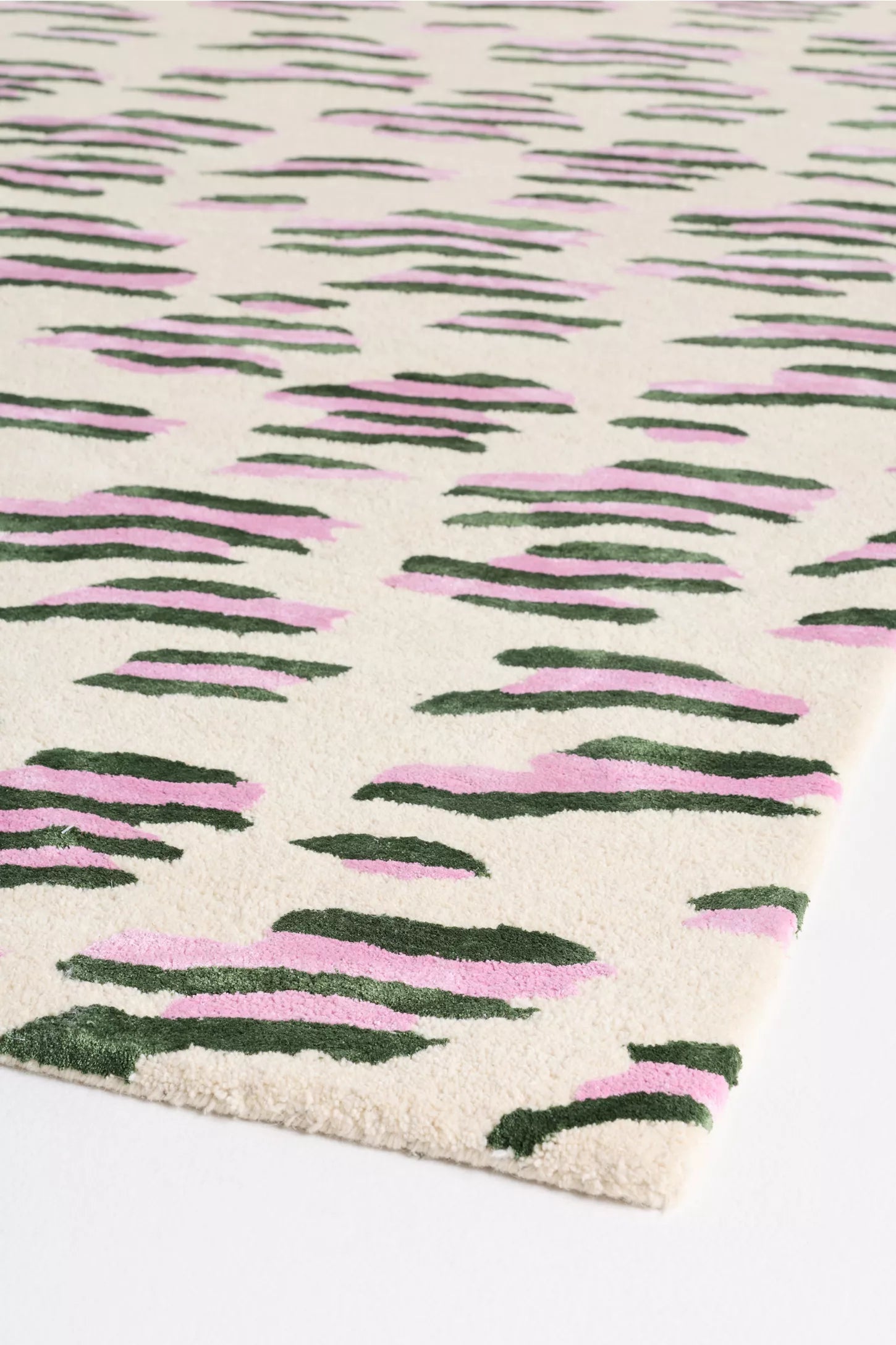 Wulu Hand Tufted Rug
