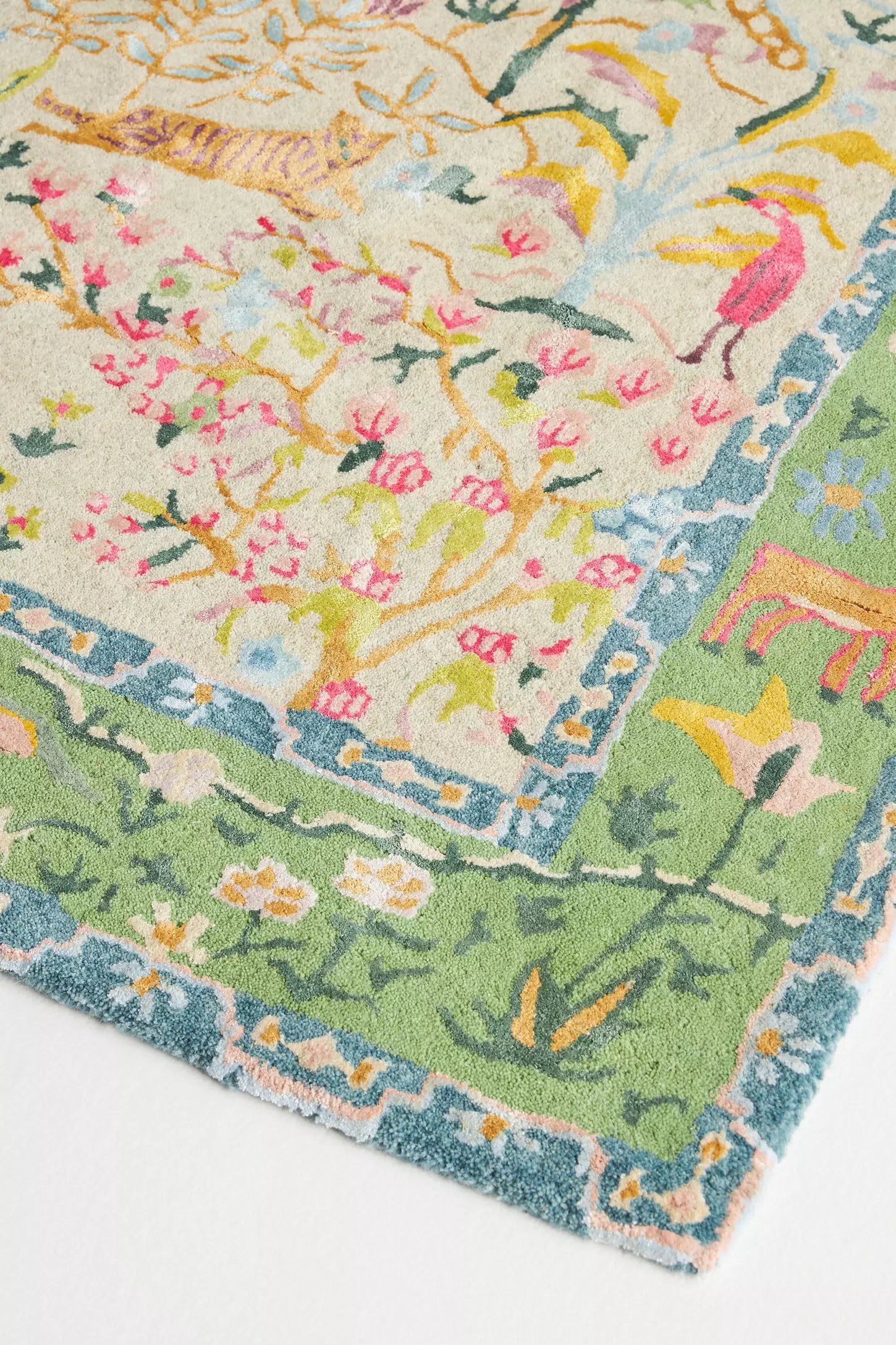 Ariska Luxury Woolen Rug