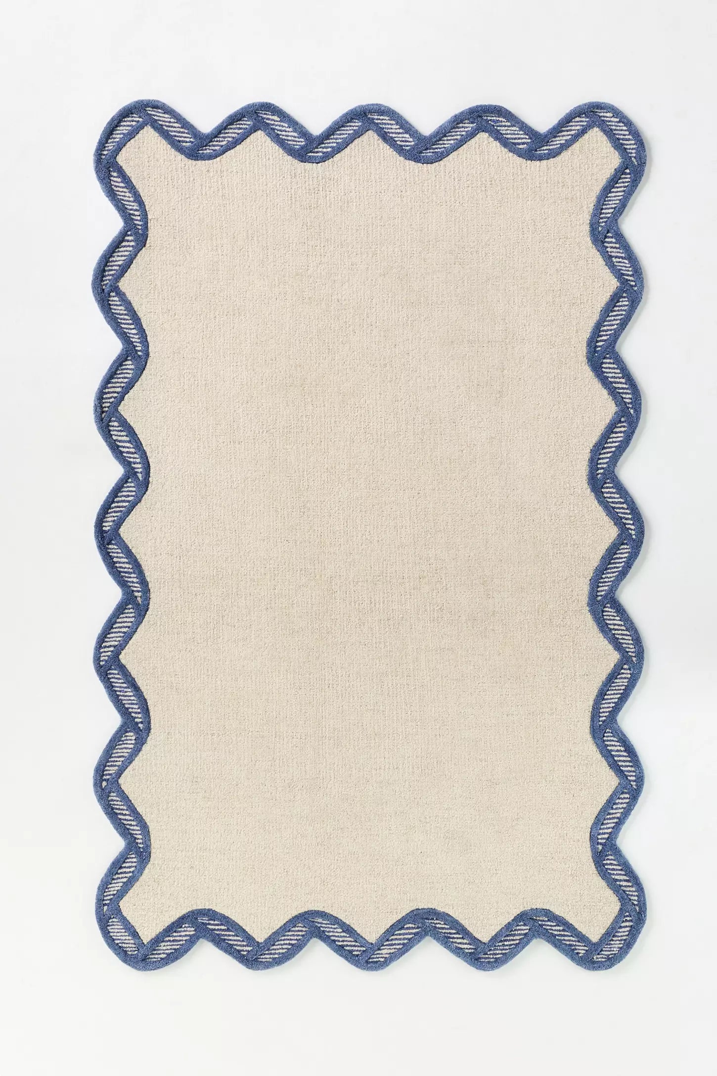 Brink Scalloped Edge Rug