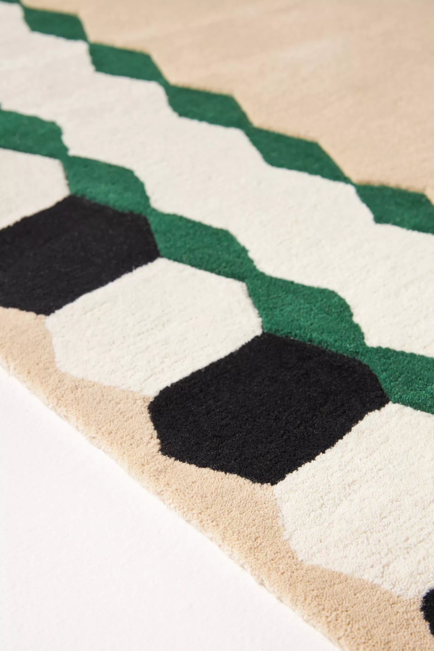 Aristro Hand Tufted Rug