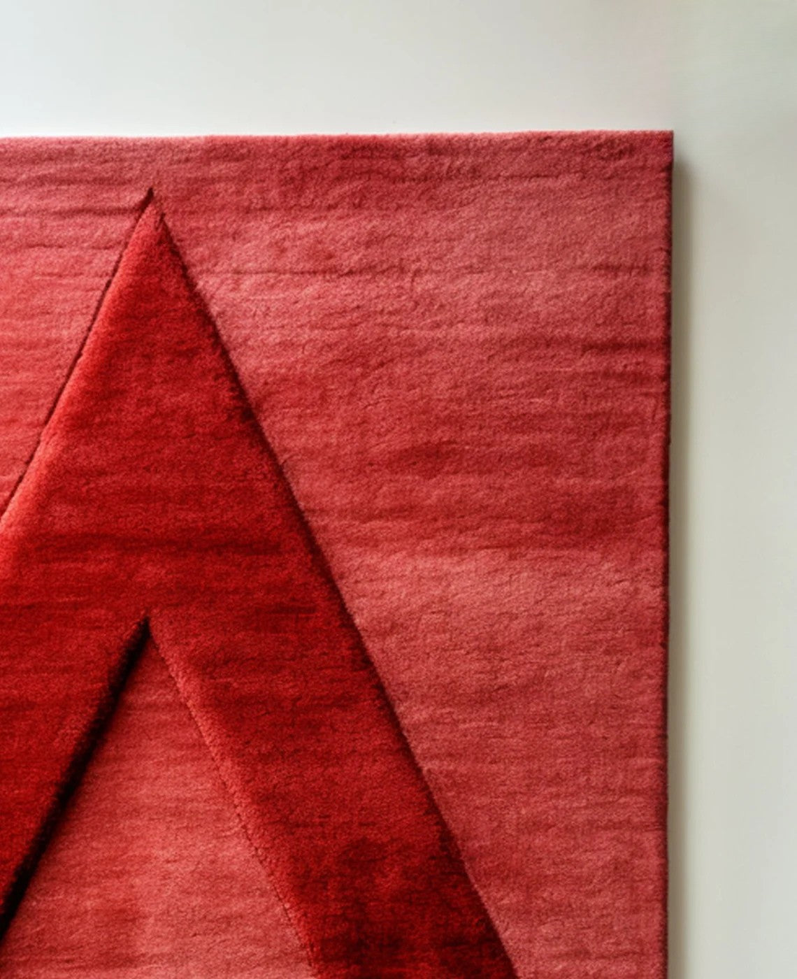irregular_red_hand_tufted_rug