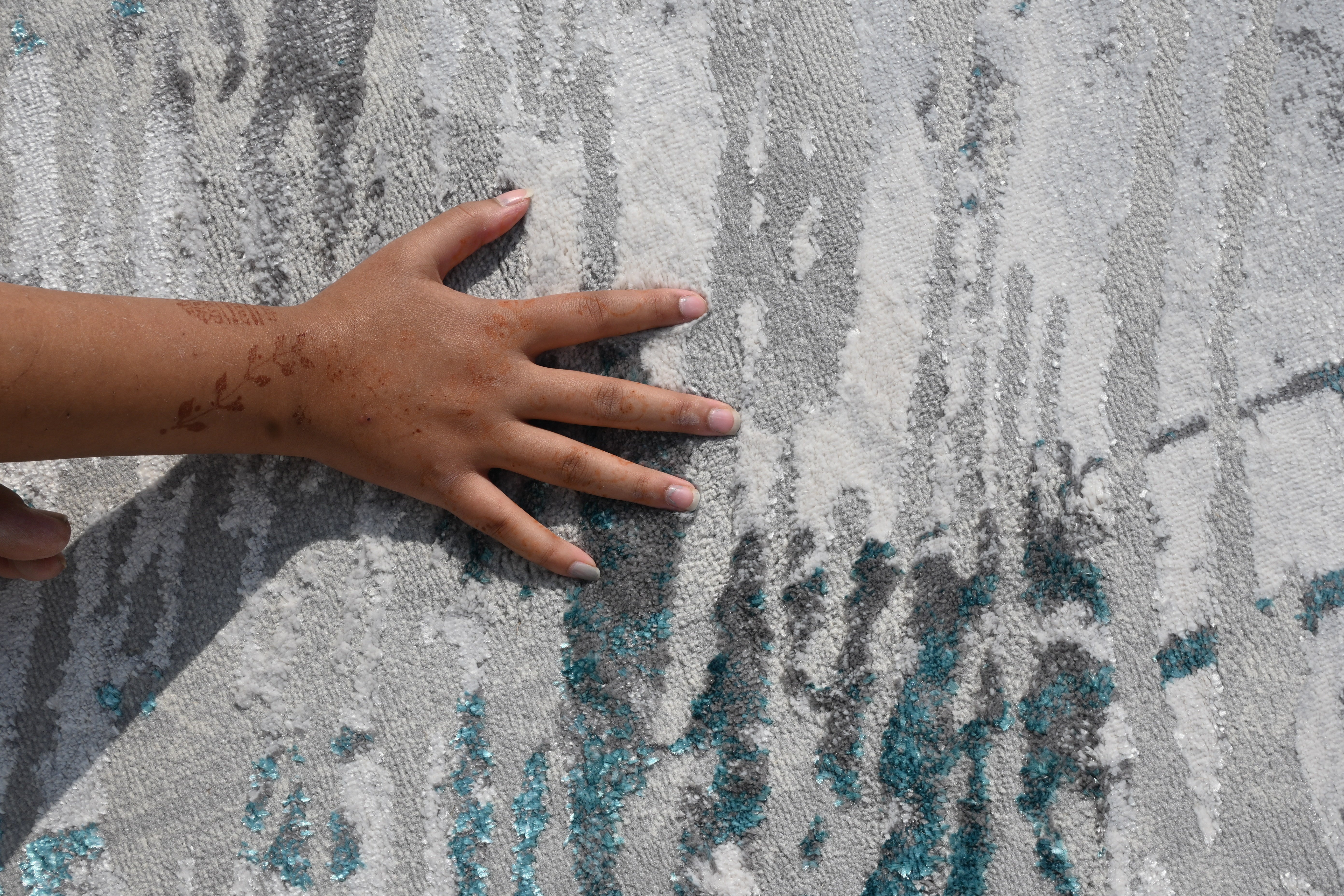 Nari Grey Turquoise Modern Rug