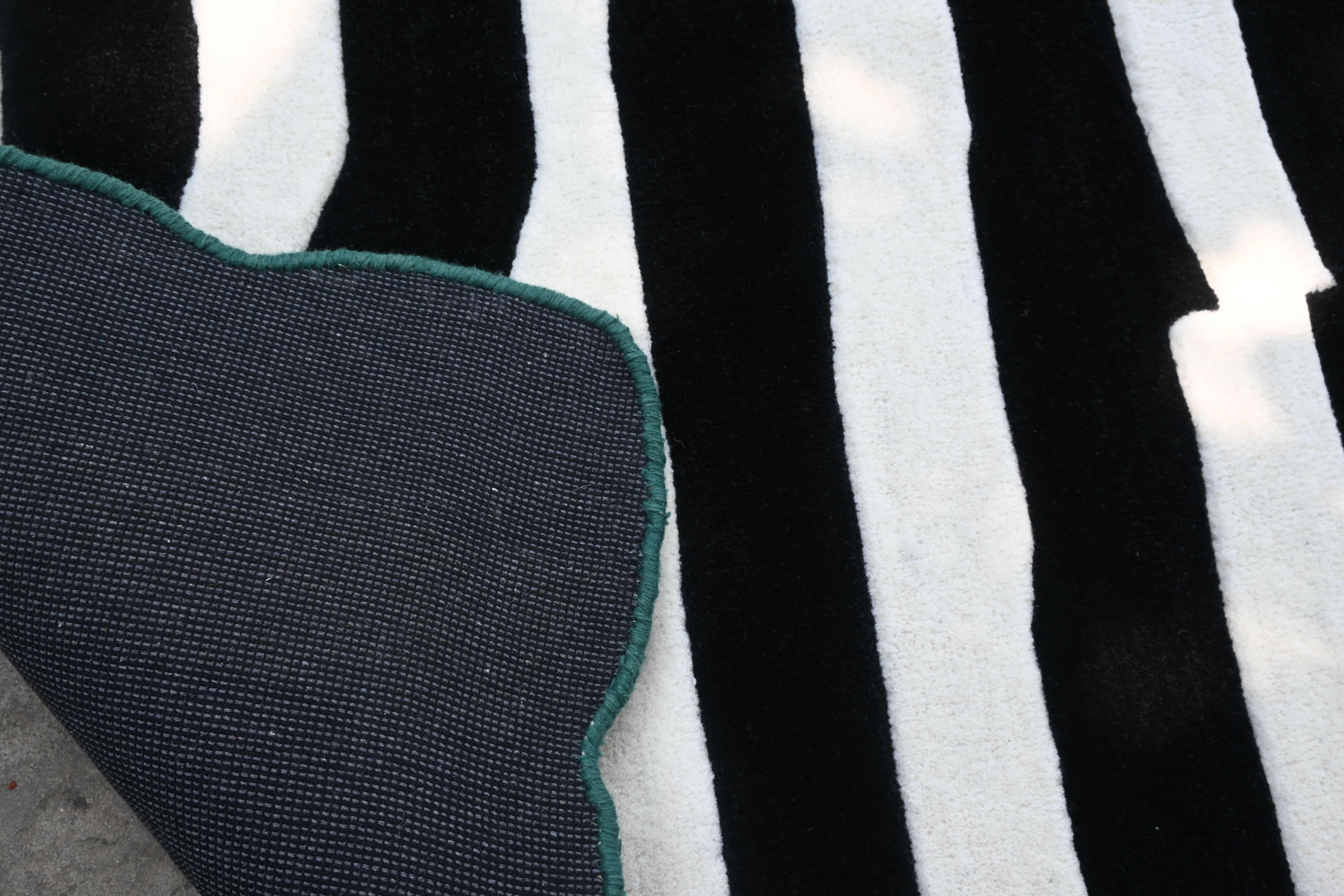 Ayushi - Checkered Wool Rug