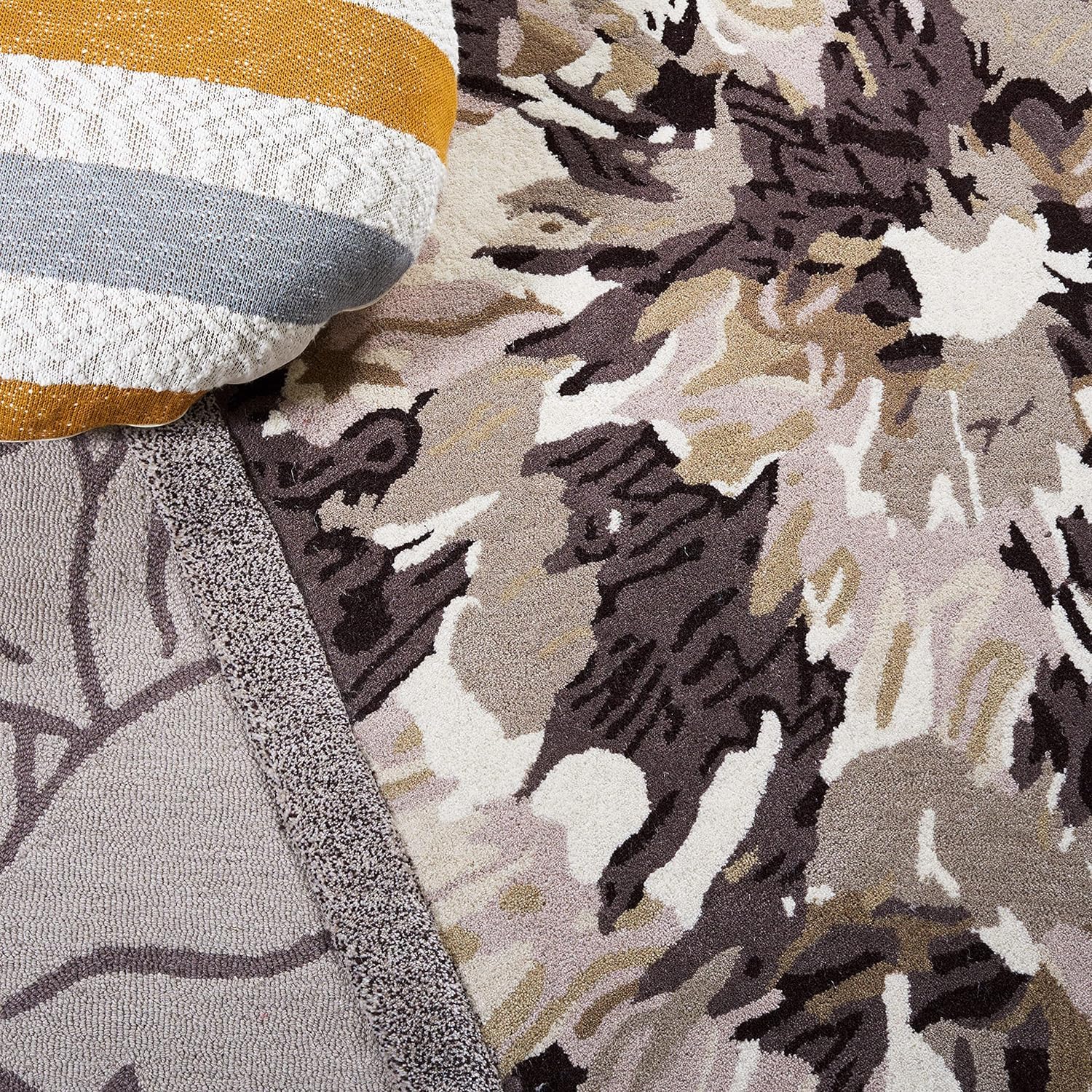Autumn Petals Floral Wool Rug