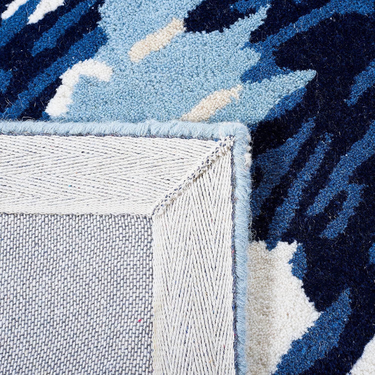 Frost Petals Floral Wool Rug