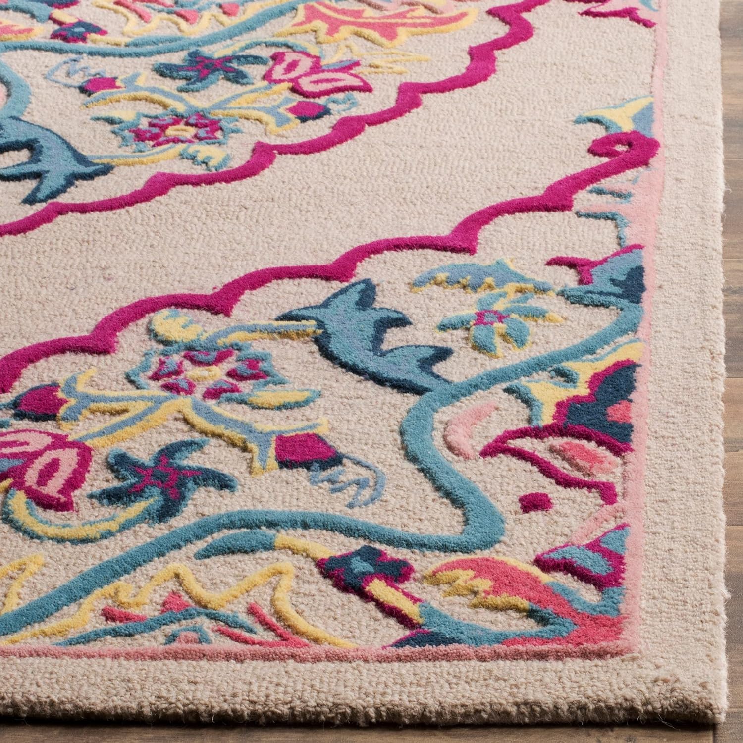 Soloman Hand Tufted Carpet