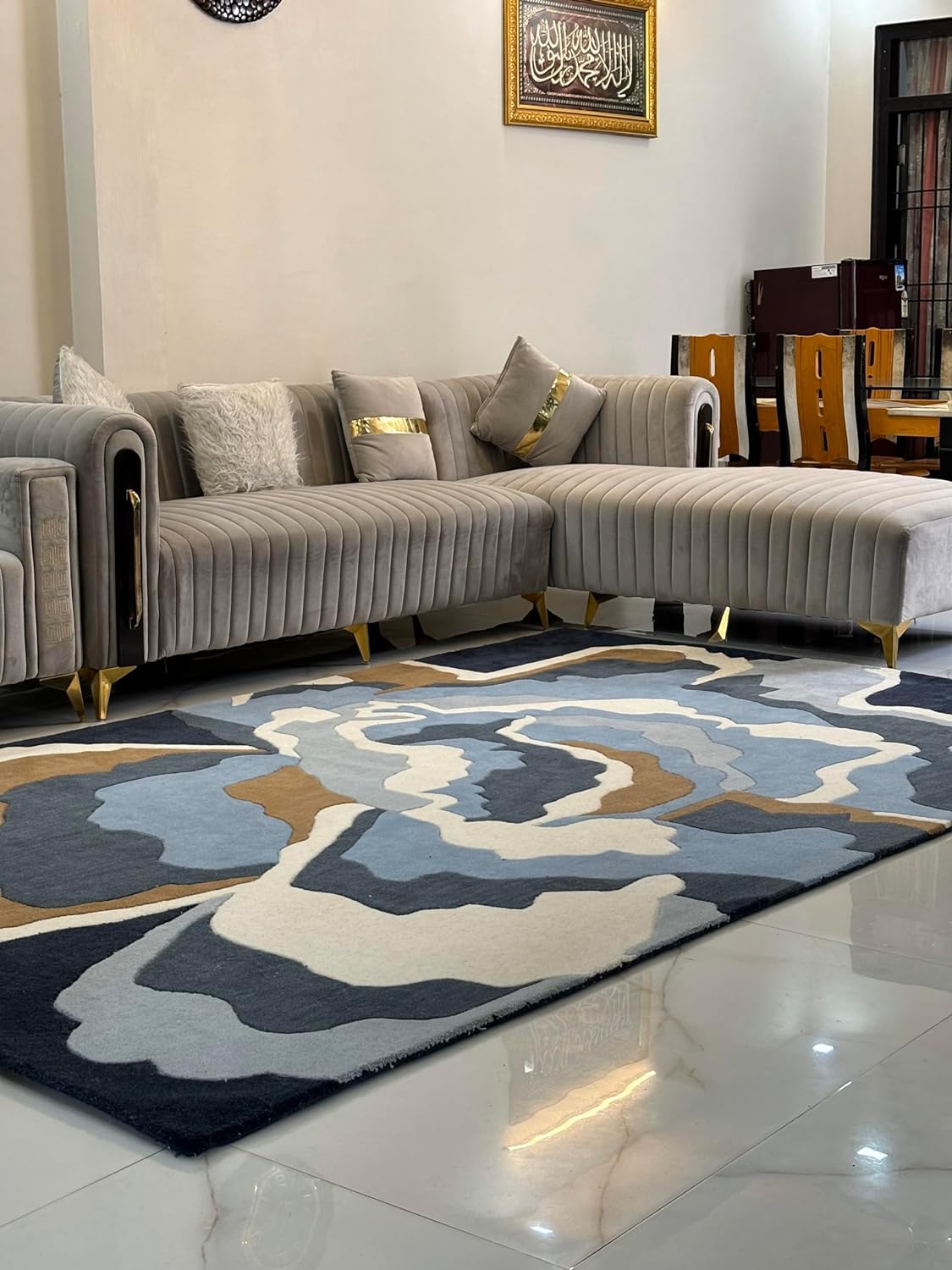 Onyx Bloom Abstract Floral Wool Rug