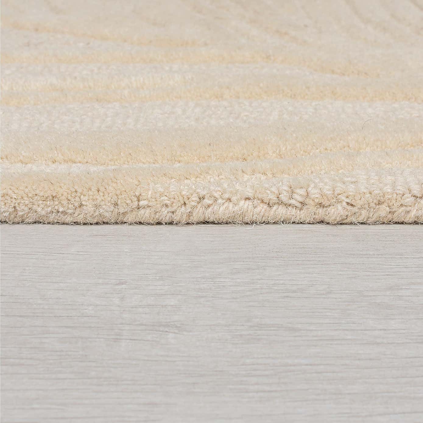Calma Sculpted Palm Leaf Wool Rug