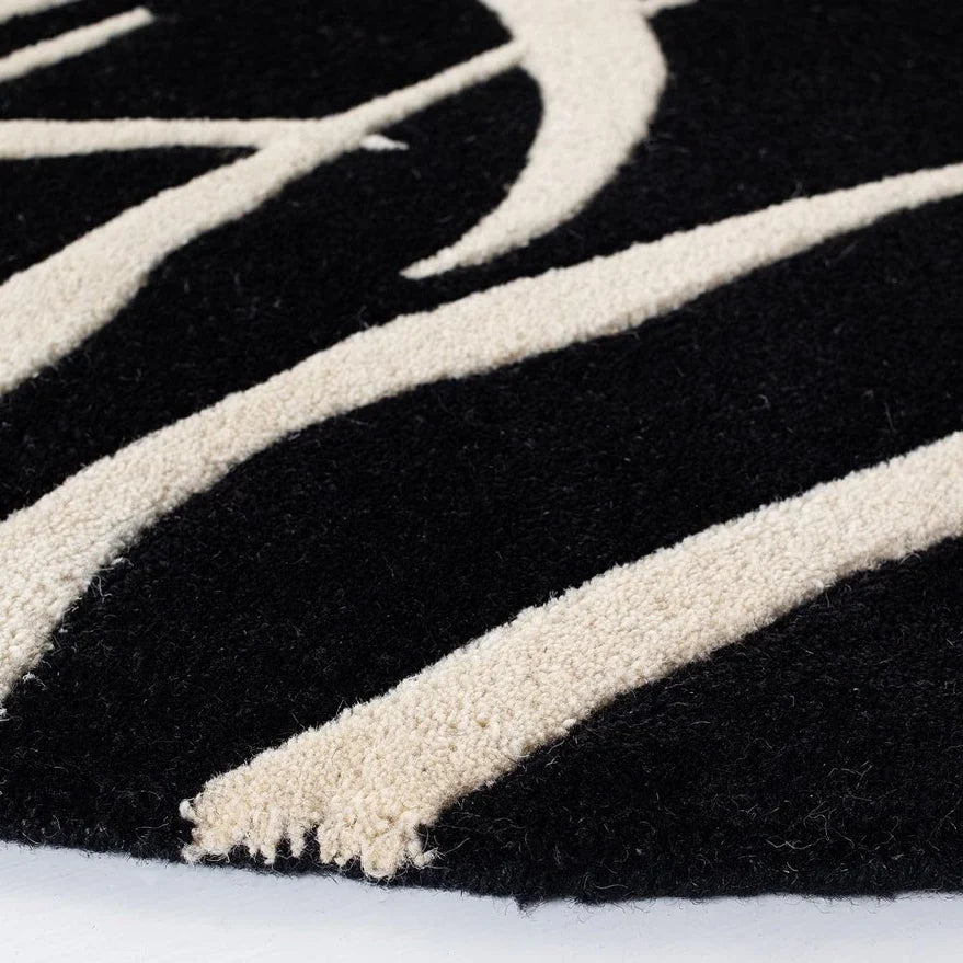 White & Black Round Hand Tufted Carpet