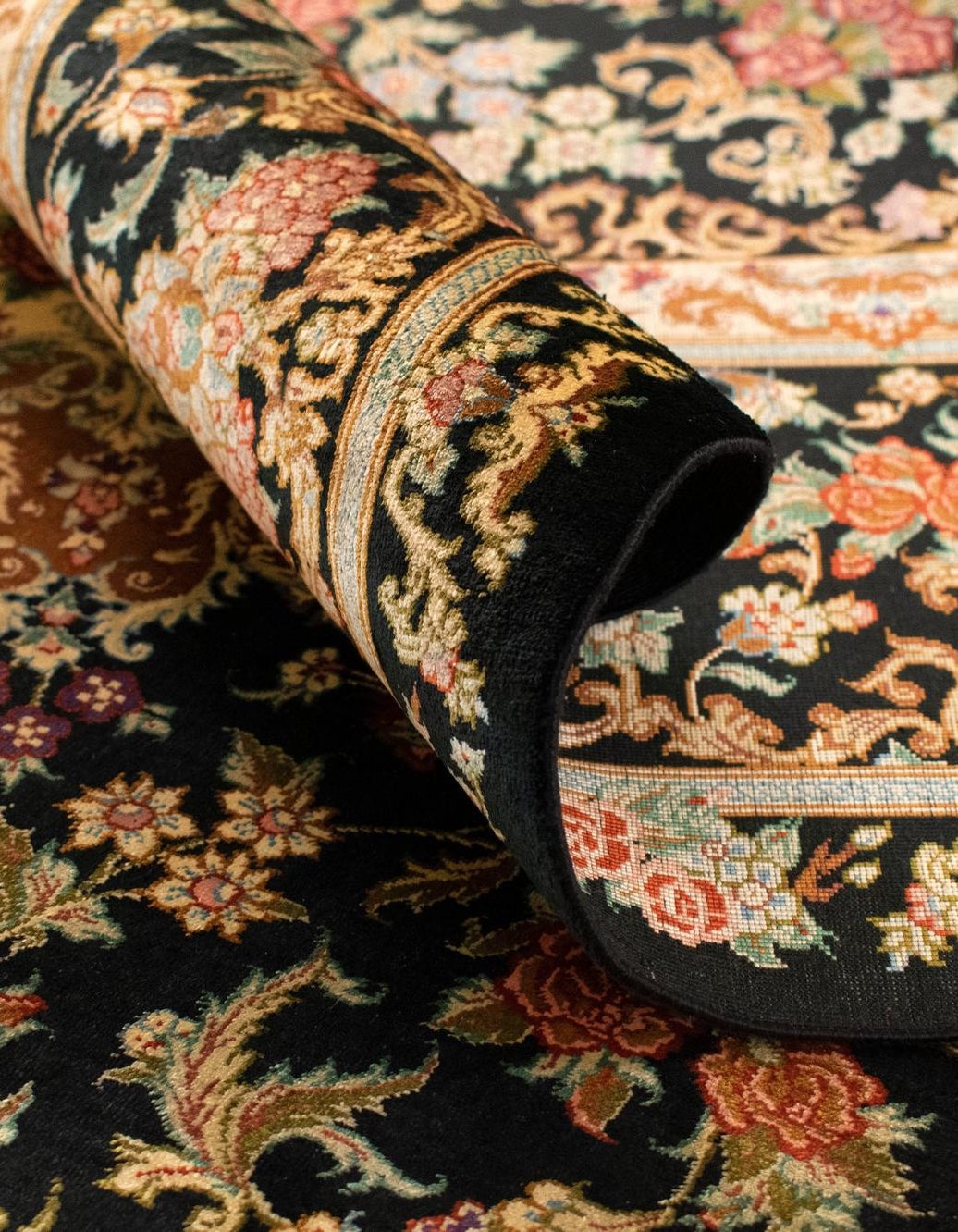 Nawar Floral Hand Knotted Wool Rug
