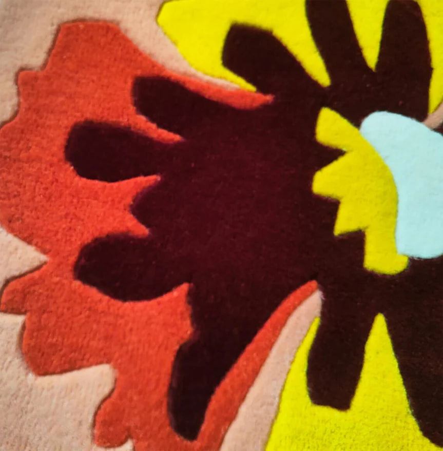 irregular_floral_hand_tufted_rug