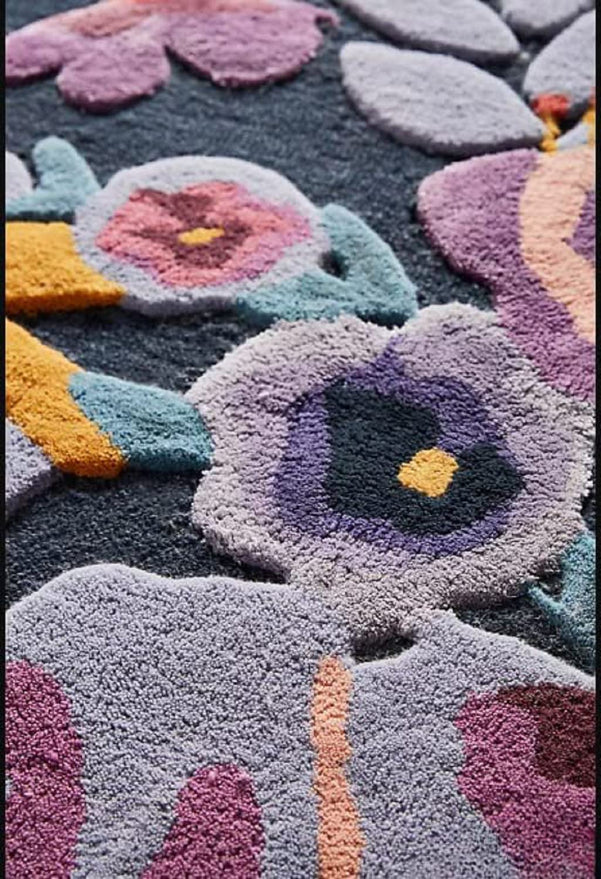 irregular_floral_hand_tufted_rug