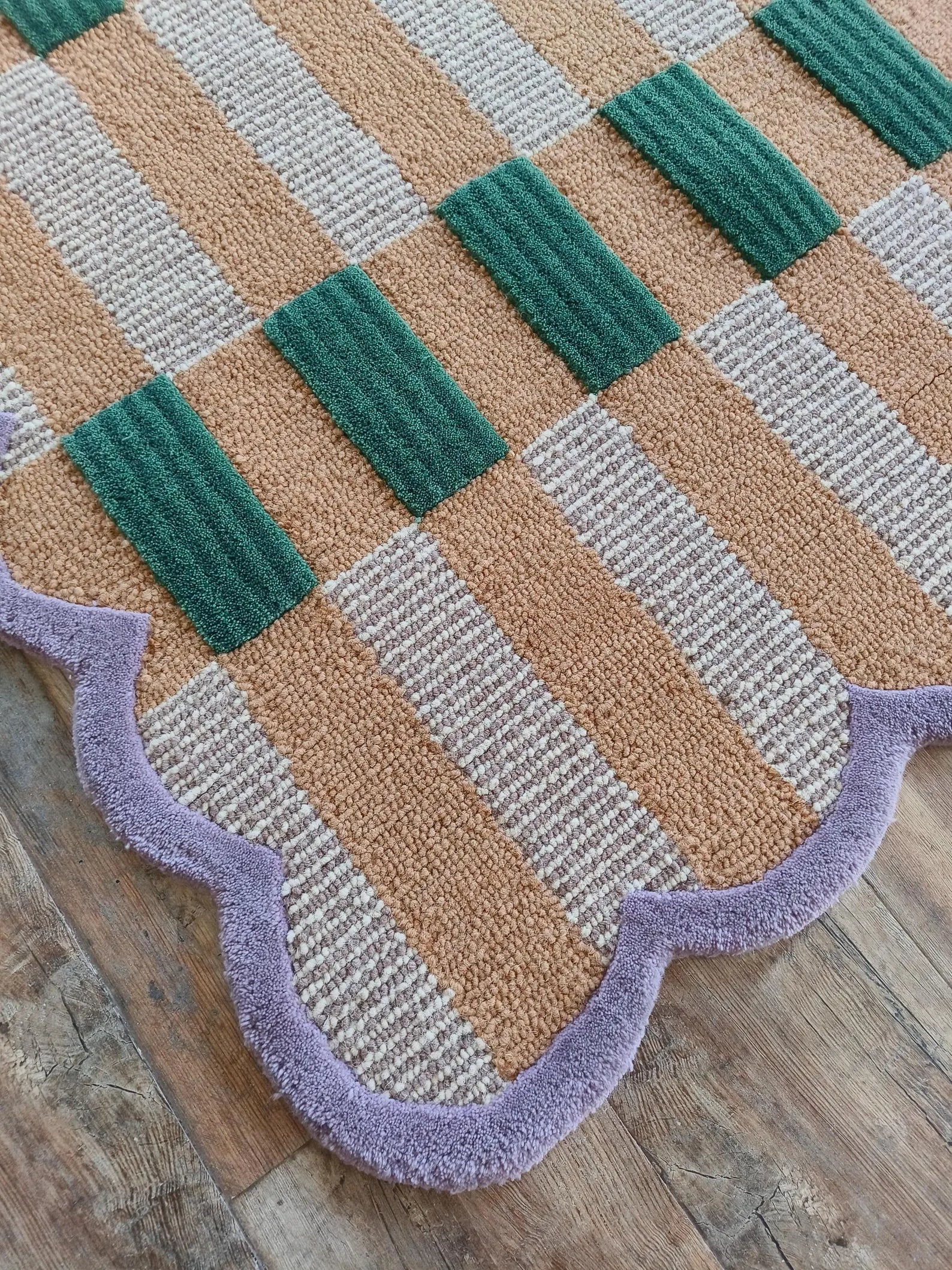 Lavender Checkered Scalloped Rug
