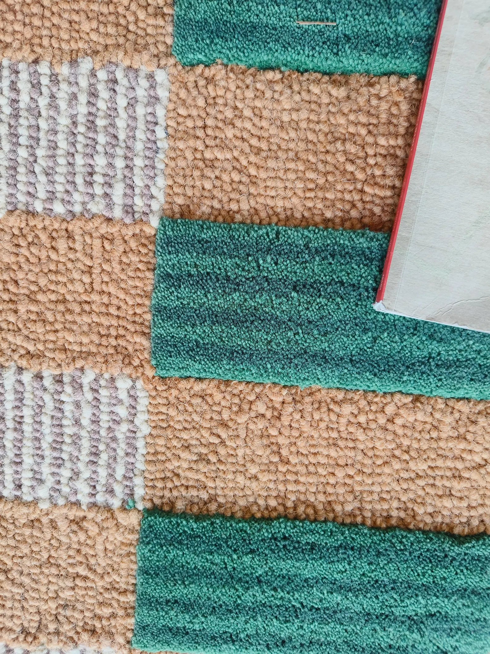 Lavender Checkered Scalloped Rug