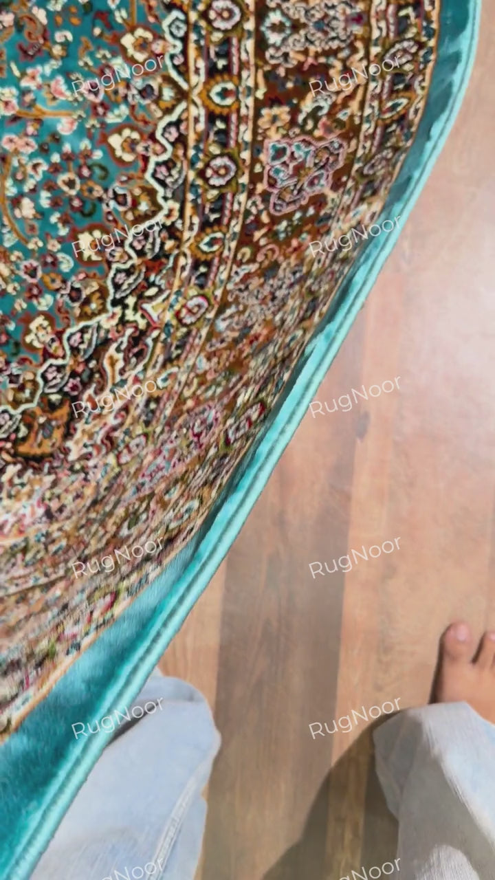 Traditional Rug Zukhruf