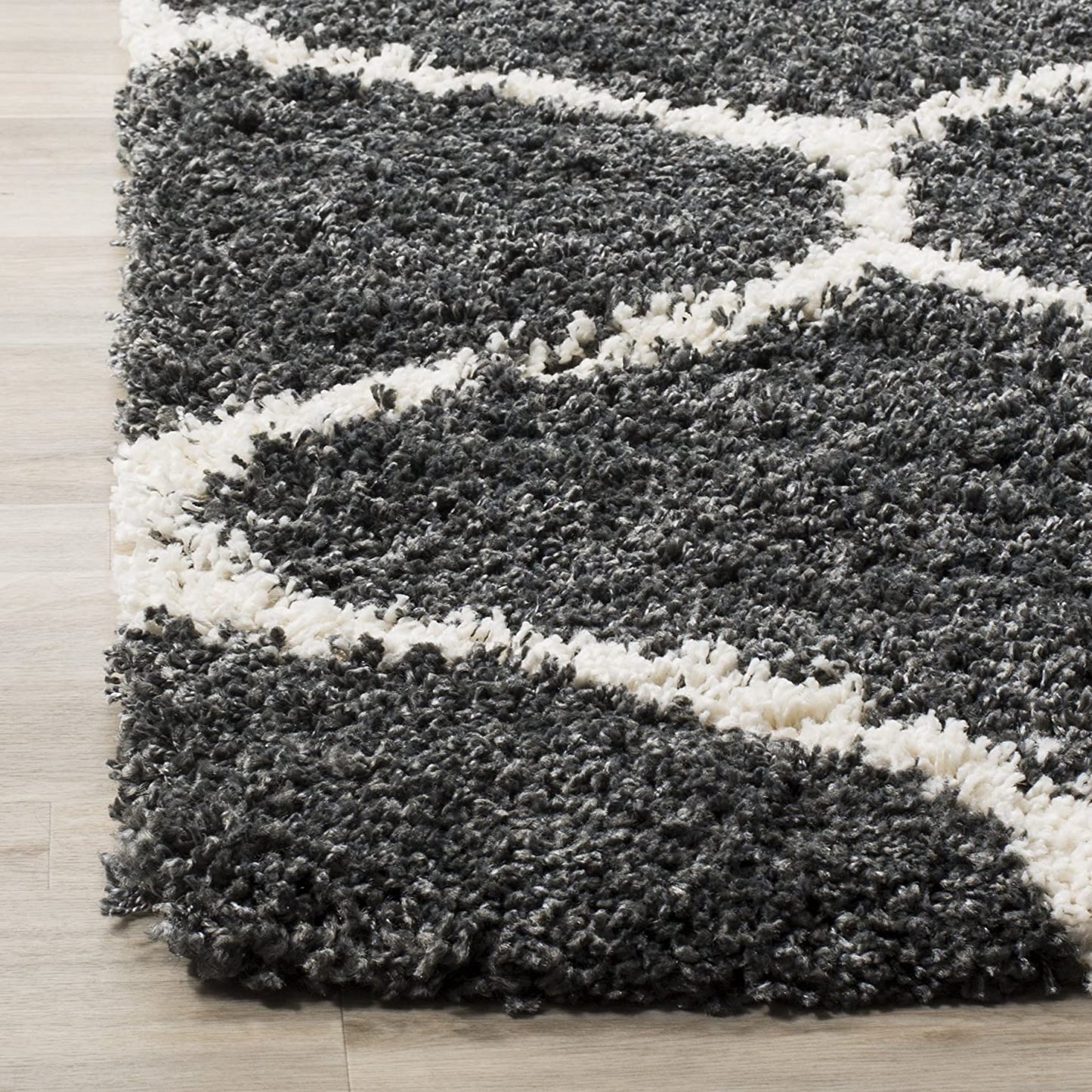 Dark Grey Ivory Ogee Trellis Microfiber Shaggy Rug