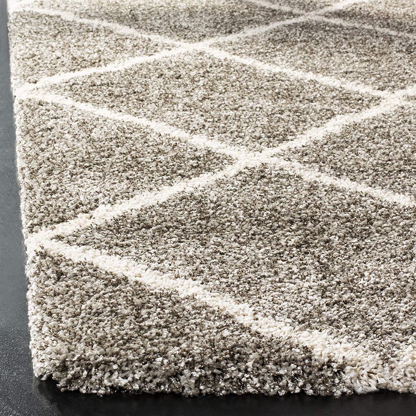 Grey Ivory Diamond Trellis Microfiber Shaggy Rug